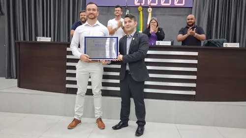 A moção de aplauso é de autoria do vereador Wellington Gentil