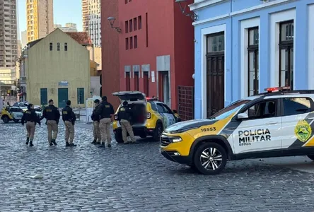 A suspeita pela autoria do crime foi presa pela Polícia Militar (PM)