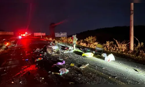 Homem tem perna amputada em batida entre caminhão e carroça