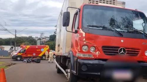 Acidente no cruzamento das ruas Bororós e Parecis,