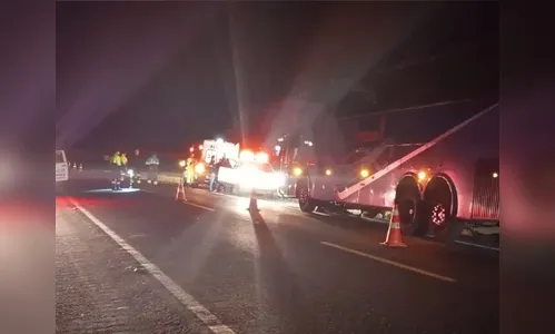 Homem morre atropelado por ônibus ao tentar salvar filha no Paraná