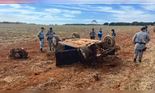 Policial e estagiária morrem após viatura se envolver em acidente