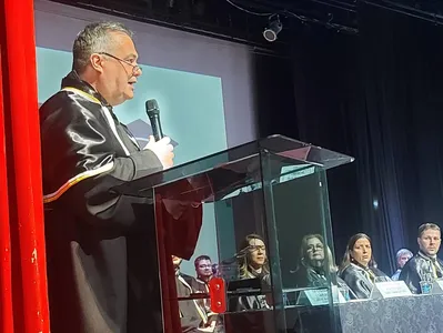 Beto Preto agradeceu aos dirigentes da instituição e aos novos engenheiros e tecnólogos