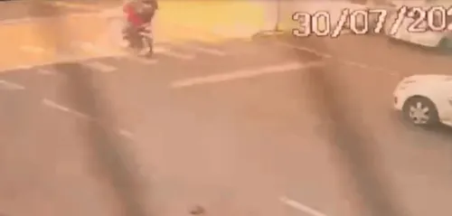 Câmera gravou momento do acidente
