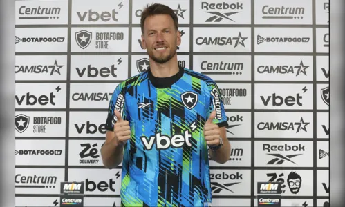 Neto chega ao Botafogo e reforça disputa por titularidade no gol