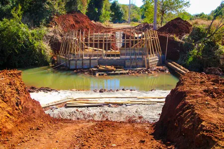 Concretagem avança na ponte do Ribeirão Pirapó em Arapongas