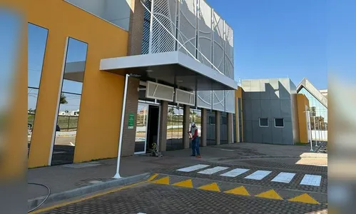 Preso 'em saidinha' procura hospital após engolir celular em Arapongas