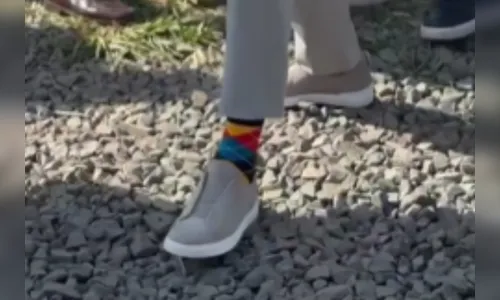 Lula usa sapato de grife de R$ 8.050 e divide opiniões na web