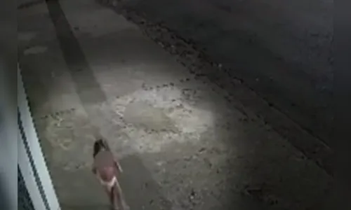 Criança é encontrada sozinha na rua após mãe sair para baile funk
