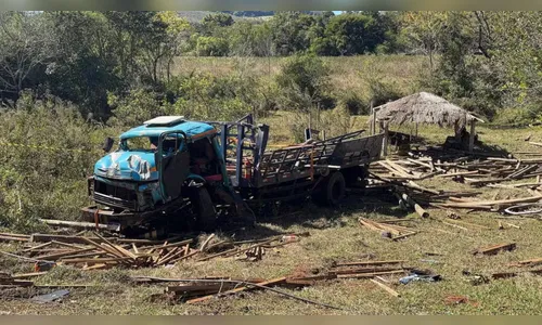Ex-vereador morre após cair em barranco com caminhão no Paraná