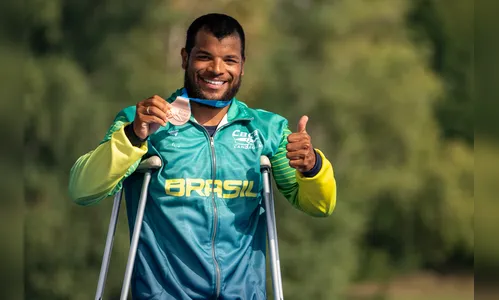 Apucaranense Giovane Vieira é bronze no Mundial de Paracanoagem