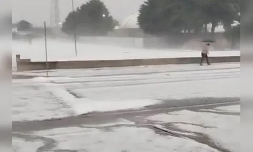 Tempestades com raios e granizo se afastam do PR; veja previsão do Simepar