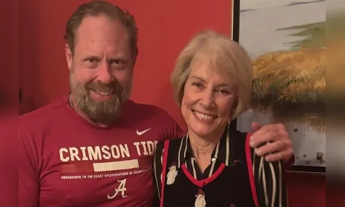 Homem mata a mãe e tira a própria vida após 'conselho' do ChatGPT