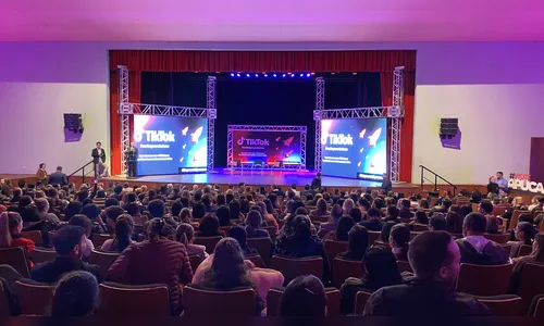 Treinamento TikTok para empreendedores lota Cine Fênix em Apucarana