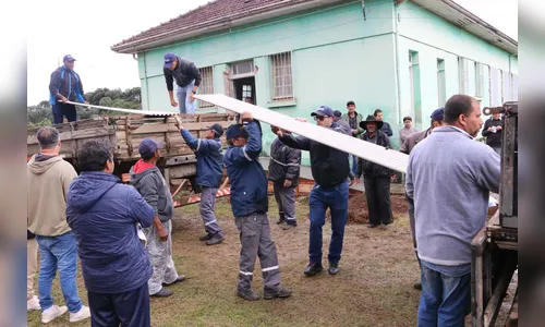 Defesa Civil envia 5,2 mil telhas a famílias afetadas em Castro