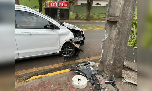 Idosa passa mal e atinge poste na Rua Padre Severino Cerutti