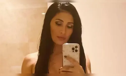 Simaria posta foto completamente pelada e apaga minutos depois; veja