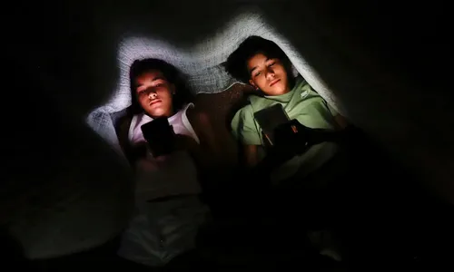 Veja dicas para proteger crianças e adolescentes nas redes sociais