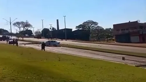 O acidente ocorreu próximo ao acesso de entrada ao Jardim Belo Horizonte