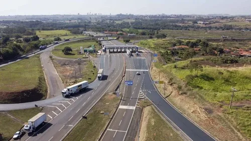 O cálculo considera a variação da inflação medida pelo IPCA