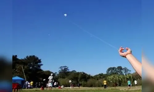 Homem agoniza até morrer ao ser atingido por cerol e filho vê tudo