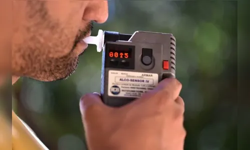 Motorista é preso após direção perigosa e embriaguez