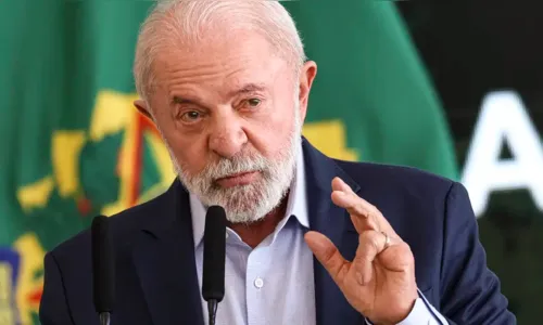 Lula finaliza plano aos setores afetados por tarifaço de Trump