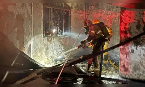 Cinco pessoas morrem após fogo em casa de recuperação de dependentes