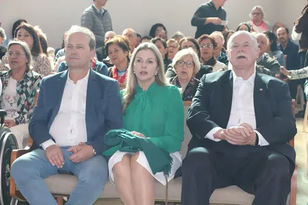 Prefeito de Ivaiporã, Carlos Gil (PSD) vice Gertrudes Bernardy (MDB) e Orlando Pessuti (MDB)