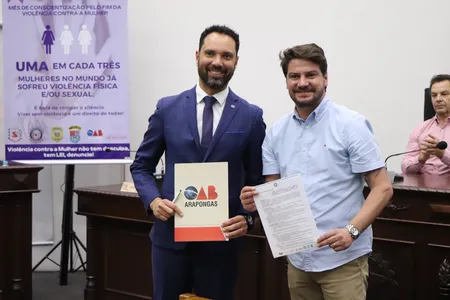Presidente da OAB Arapongas, Vitor Al Majida e Prefeito Rafael Cita e