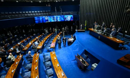 Senado aprova isenção de IR para quem ganha até dois salários-mínimos