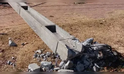 Motorista embriagado colide com postes e é preso em Godoy Moreira