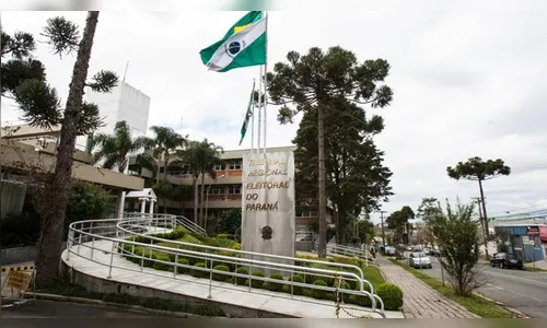 TRE adia julgamento de recurso do DC