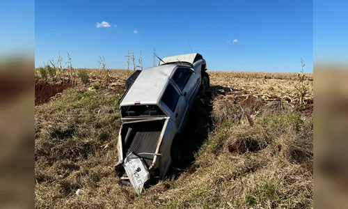 Capotamento na BR-369 deixa casal e criança feridos em Arapongas