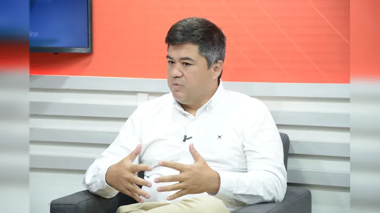 Prefeito Fábio Hidek (União)