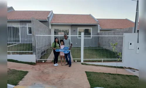 36 famílias de Umuarama recebem moradia com apoio do Casa Fácil Paraná