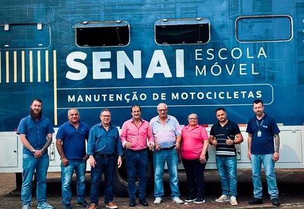 A Carreta do Conhecimento é uma iniciativa do Governo do Estado em parceria com a Secretaria de Estado do Trabalho, Indústria e Comércio