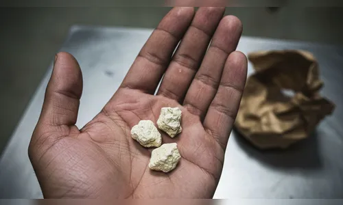 PM apreende crack e prende suspeito em Borrazópolis