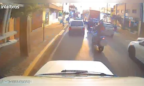 Câmera flagra explosão no centro de Apucarana