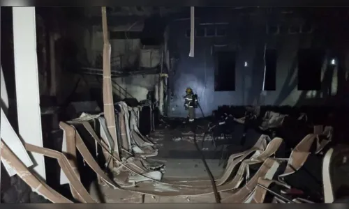 Incêndio destrói igreja e causa prejuízo de mais de R$ 1 milhão no PR