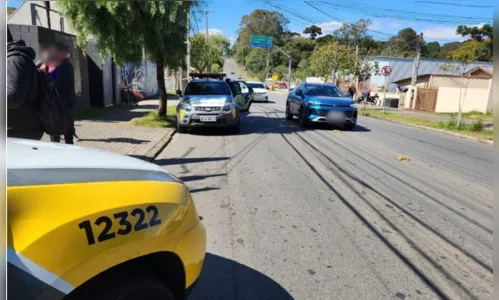 Mulher é assassinada no meio da rua em Curitiba