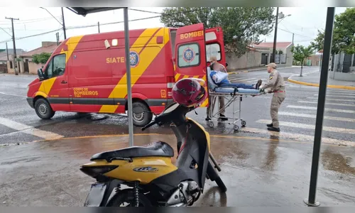 Motociclista fica ferida em colisão com Fiorino em Apucarana