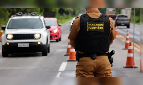 PR: 10 policiais rodoviários são afastados por cobrar propina via Pix