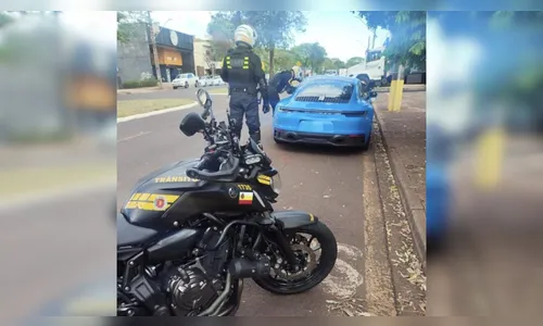 Carro de luxo com R$ 61 mil em débitos e é abordado em Maringá (PR)