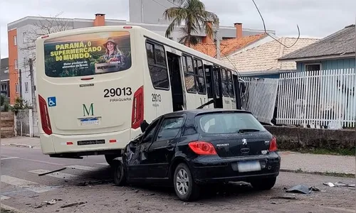 Passageira de Peugeot morre após colisão contra ônibus no Paraná
