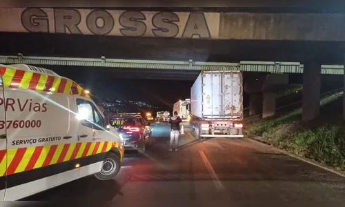 Homem e mulher morrem atropelados na BR-376 no Paraná