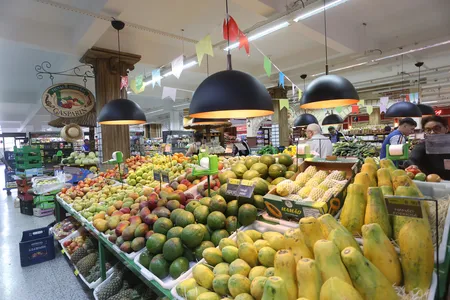 Apesar de pequenas altas pontuais em alguns produtos, o comportamento geral do índice mostra controle da inflação de alimentos no Paraná