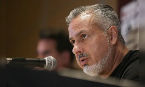 Flamengo propõe novo vínculo a Filipe Luís e planeja Arrascaeta