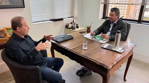 Carlos Gil e o deputado Sergio Souza
