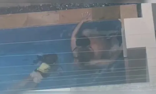 Casal faz sexo na frente de criança e tenta dar cerveja para ela beber